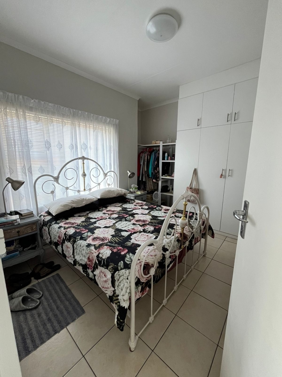 2 Bedroom Property for Sale in Kleinmond Western Cape